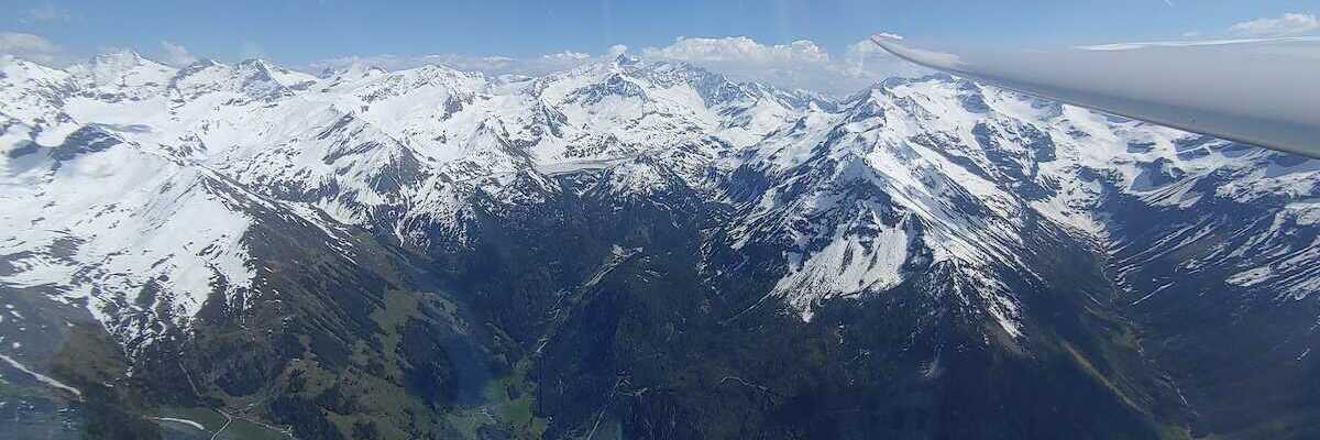 Flugwegposition um 13:57:16: Aufgenommen in der Nähe von Gemeinde Uttendorf, Österreich in 2731 Meter